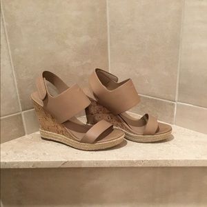 Charles David Wedge Cork Sandal 4.5” - Nude Colour - Sz 7.5 - Great Condition